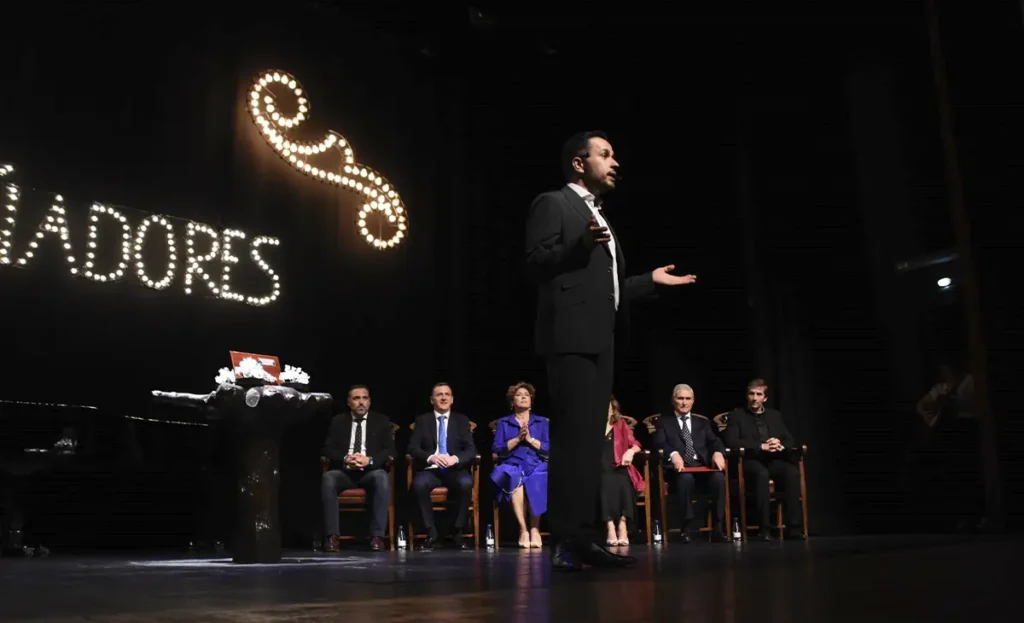 vinadores 8